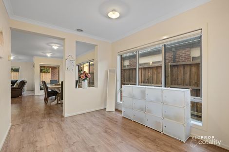 Property photo of 8 Oberon Street Point Cook VIC 3030