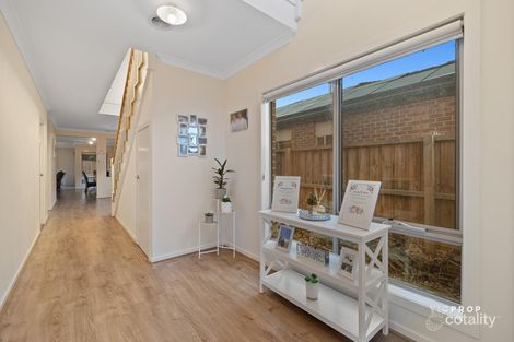 Property photo of 8 Oberon Street Point Cook VIC 3030