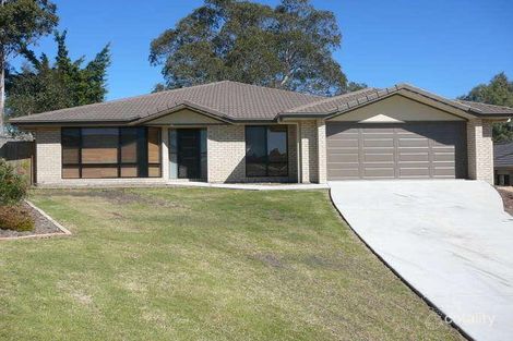 8 Vernon Pl, Edens Landing, QLD 4207