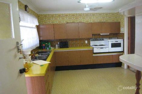 Property photo of 4 Danina Street Mansfield QLD 4122