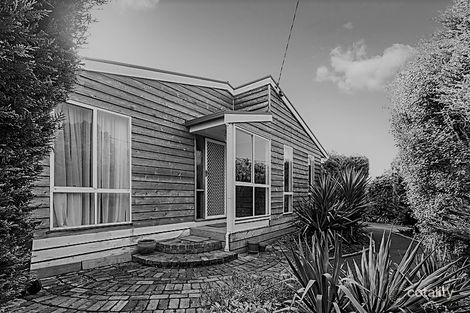 92 Beach Rd, Torquay, VIC 3228