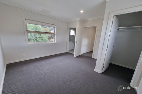 Property photo of 2/23 Seaview Crescent Mulgrave VIC 3170