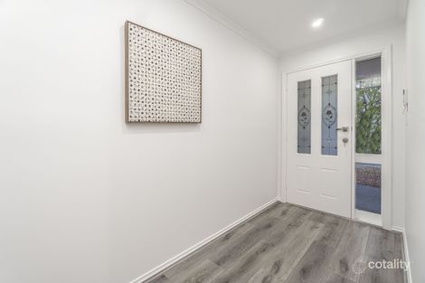 Property photo of 24 Phoenix Court Roxburgh Park VIC 3064