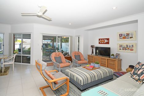 Property photo of 2/10 Beachside Court Toogoom QLD 4655