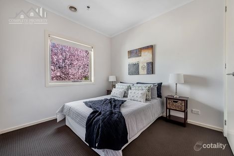 Property photo of 4 Stafford Link Craigieburn VIC 3064