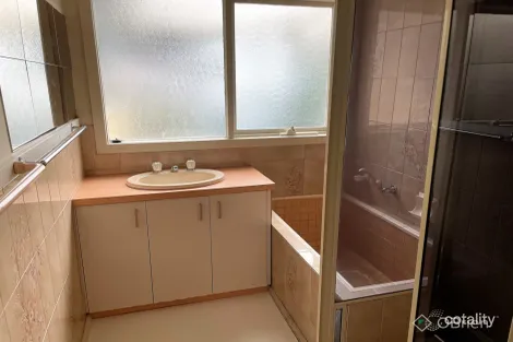 Property photo of 249 Hull Road Mooroolbark VIC 3138