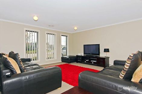 Property photo of 21 West Cornhill Way Point Cook VIC 3030