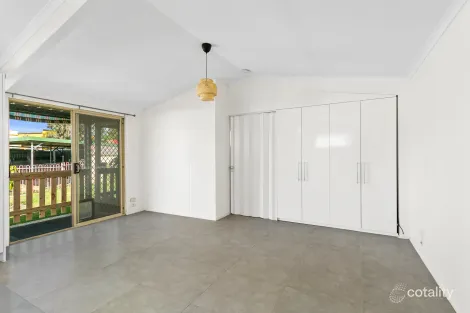 Property photo of 16 Warati Place Oak Flats NSW 2529
