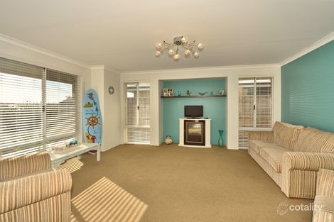 Property photo of 271 Peelwood Parade Halls Head WA 6210