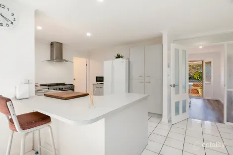 Property photo of 6 Whitelaws Court Angle Vale SA 5117