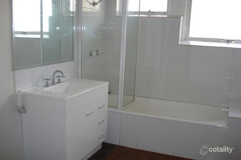 Property photo of 2/45 Balmoral Avenue Strathmore VIC 3041