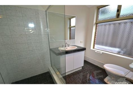 Property photo of 32 Norwood Loop Tapping WA 6065