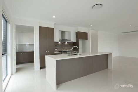 Property photo of 16 Palladium Boulevard Hope Island QLD 4212