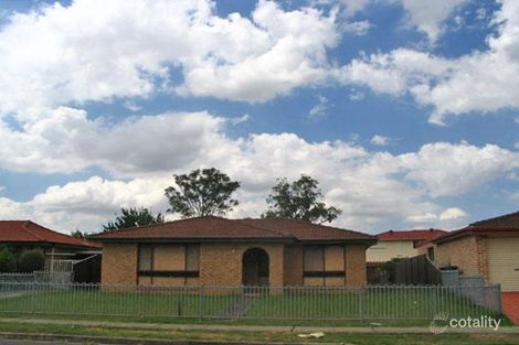 4 Barrington St, Bossley Park, NSW 2176