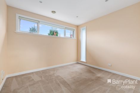 Property photo of 19 Kalimna Street Preston VIC 3072