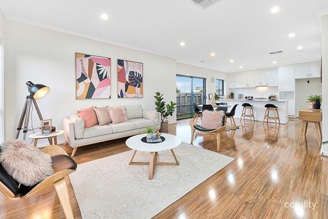 Property photo of 2/77 Springfield Crescent Hampton Park VIC 3976