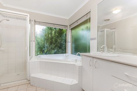 Property photo of 11 Cottinglea Terrace Ringwood North VIC 3134