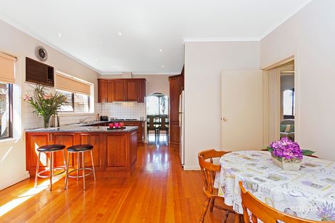 Property photo of 1 Rossdale Street Craigieburn VIC 3064