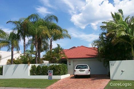 62 Pebble Beach Dr, Runaway Bay, QLD 4216