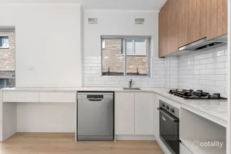 Property photo of 4/104 Howard Avenue Dee Why NSW 2099