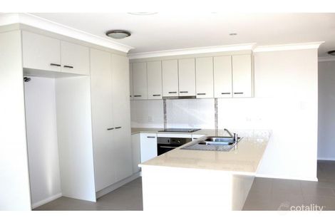 Property photo of 2/46 Acacia Drive Miles QLD 4415