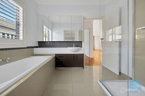 Property photo of 8 Durrol Way Caroline Springs VIC 3023