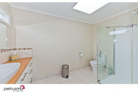 Property photo of 103 Malunna Road Lindisfarne TAS 7015