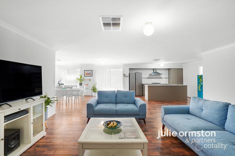 11 Pintabona Dr, Sinagra, WA 6065