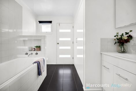 Property photo of 6 Venables Court Berwick VIC 3806