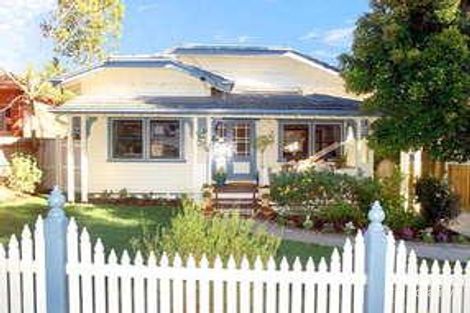 Property photo of 21 Clota Avenue Box Hill VIC 3128