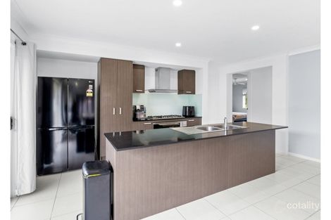 Property photo of 101 Wunburra Circle Pacific Pines QLD 4211