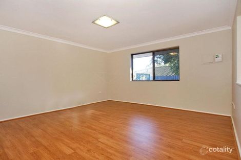 Property photo of 16 Roxwell Way Girrawheen WA 6064