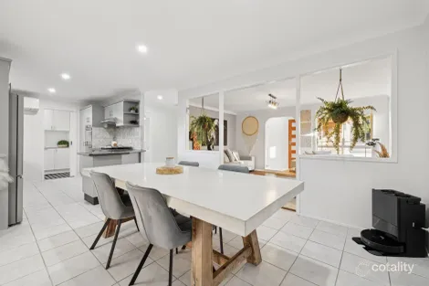 Property photo of 1 Hogue Place Mount Annan NSW 2567