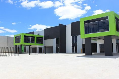 8 Walhalla Way, Ravenhall, VIC 3023