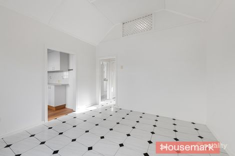 Property photo of 72 Boxgrove Avenue Wynnum QLD 4178