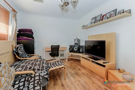 Property photo of 12 Hansa Place Marangaroo WA 6064