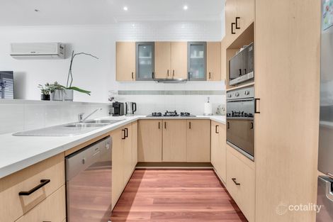 Property photo of 28 Lemon Gum Parade Bundoora VIC 3083