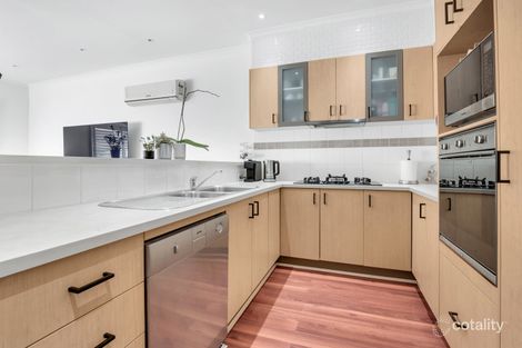 Property photo of 28 Lemon Gum Parade Bundoora VIC 3083