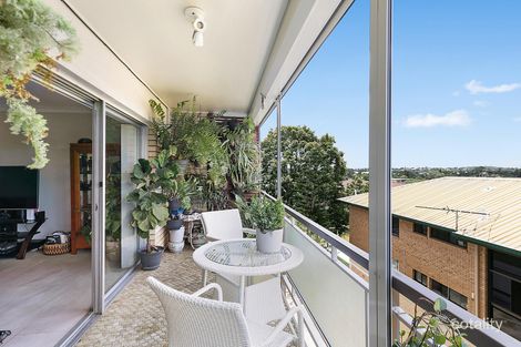 Property photo of 7/20 Kitchener Street Coorparoo QLD 4151