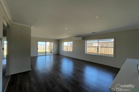 Property photo of 111 Willandra Circuit Warragul VIC 3820