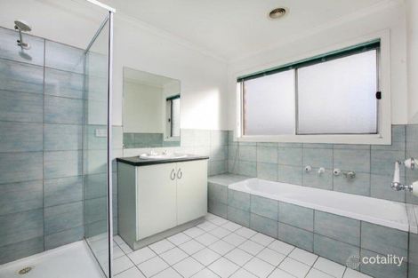 Property photo of 5 Gowanbrae Drive Gowanbrae VIC 3043