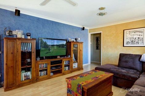 Property photo of 26 Bangaroo Avenue Dapto NSW 2530