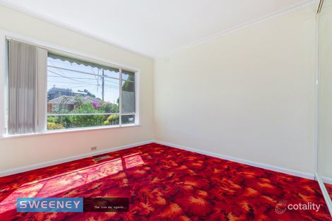 Property photo of 76 Stradbroke Drive St Albans VIC 3021