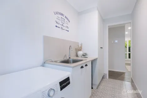 Property photo of 30 Radius Street Wynnum QLD 4178