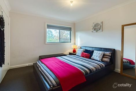 Property photo of 2/40 Hailes Street Greensborough VIC 3088