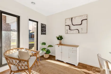 Property photo of 42 Cornflower Way Mount Duneed VIC 3217