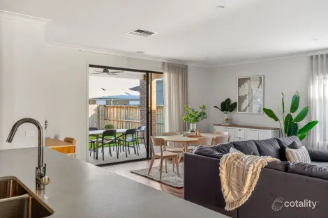 Property photo of 42 Cornflower Way Mount Duneed VIC 3217