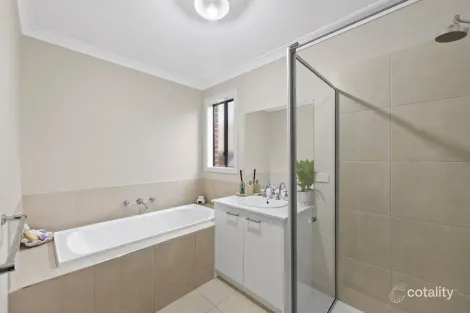 Property photo of 24 Recoil Drive Doreen VIC 3754