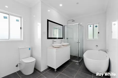 Property photo of 4 Edsel Place Hassall Grove NSW 2761