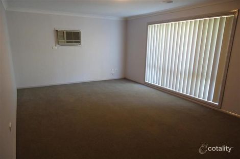 Property photo of 26 Balleroo Crescent Glenfield Park NSW 2650